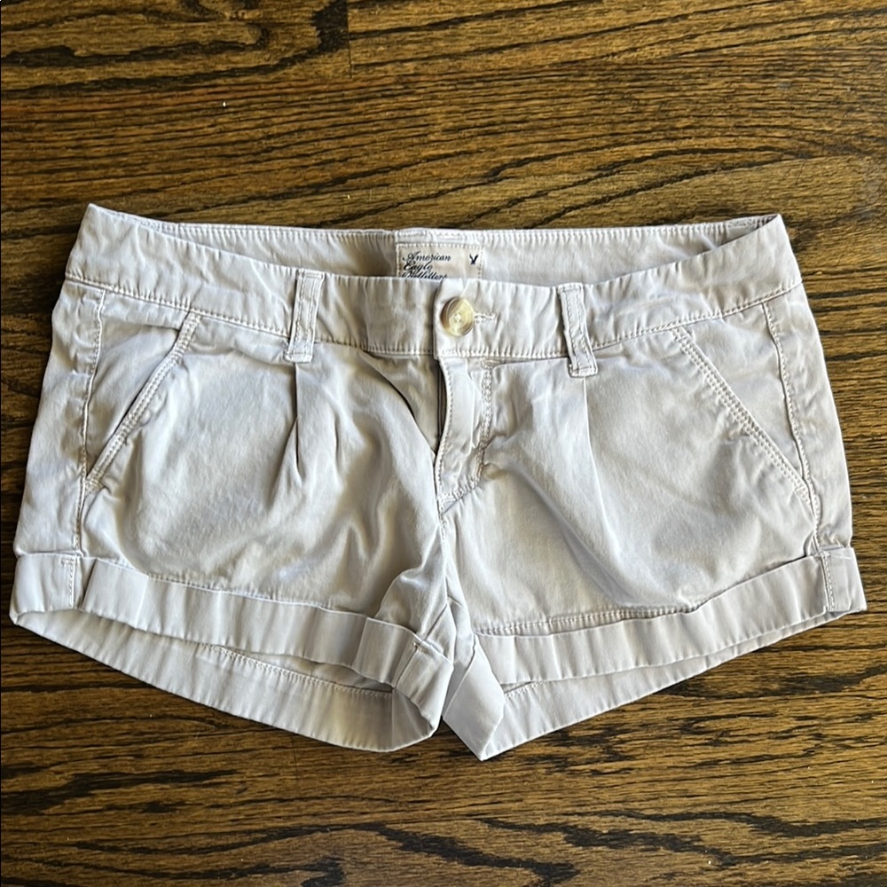 American Eagle Outfitters Cream Cargo Shorts